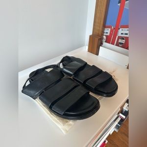Marni black leather sandal size 39